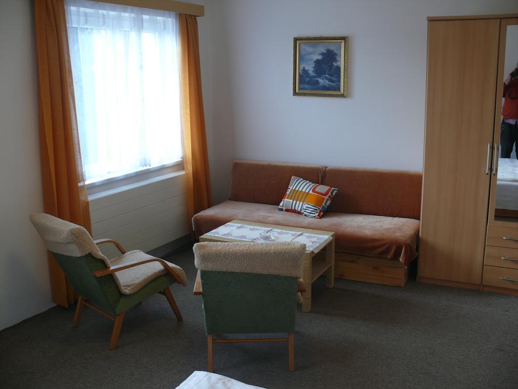 Gasthuis Dana Troja *
